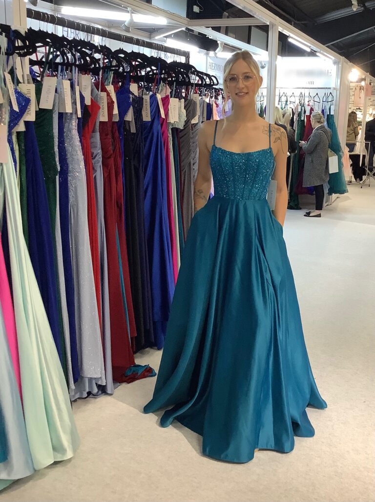 Prom dresses and prom gowns at discount prices.